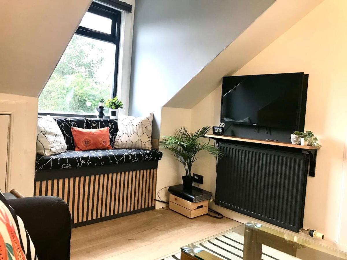 The Morningside Apartment Charming Stylish Apartment In The Centre Of Innerleithen Kültér fotó